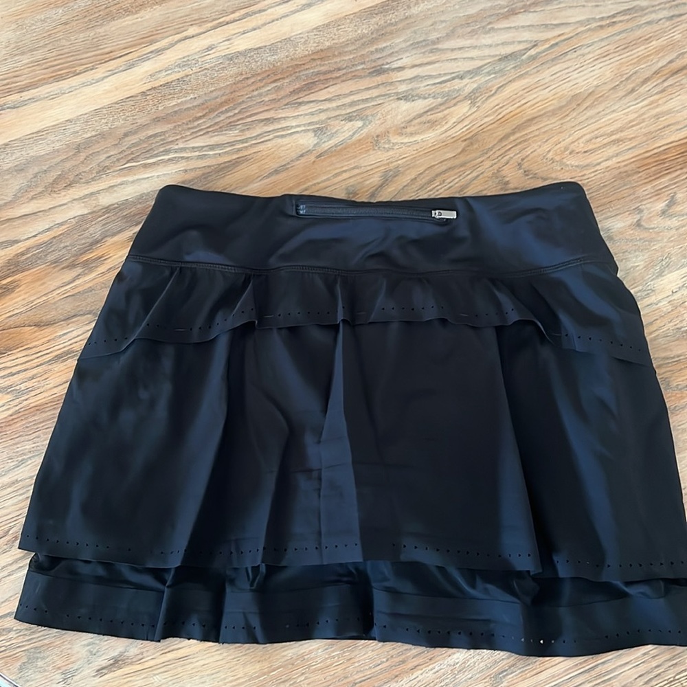 Athleta Skort Euc - image 2